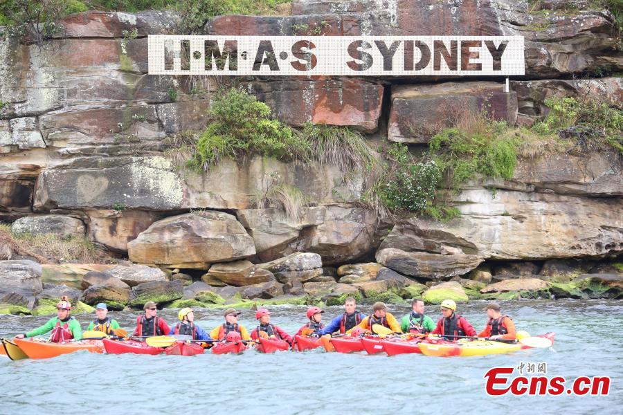 Servicewomen from China and Australia during a joint military training exercise called Exercise Pandaroo 2018 in Sydney, Australia, Sept. 26, 2018. Ten members from each of the two countries\' armies participated in the training. (Photo: China News Service/Tao Shelan)