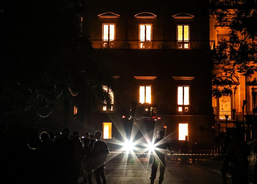 Fire sweeps through the National Museum of Brazil in Rio de Janeiro on Sept 3. (Photo/CHINA DAILY)
Asked how many fire hydrants there are in the Forbidden City, Du replied instantly, \