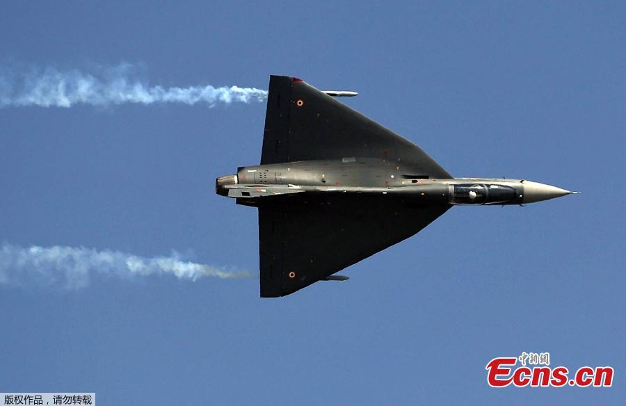 Indian Air Force (IAF) Light Combat Aircraft Tejas fly past during a full dress rehearsal for the Air Force Day parade at the Air Force Station Hindon in Ghaziabad town on the outskirts of New Delhi on October 6, 2018. The Indian Air Force celebrated its 86th anniversary on October 8, 2018. (Photo/Agencies)