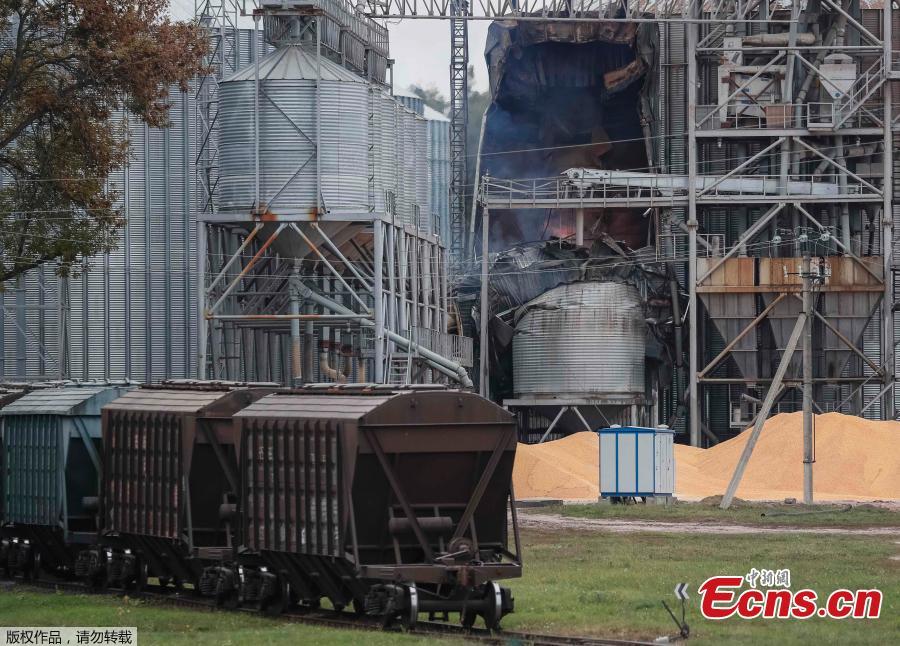 A damaged elevator is pictured in the town of Ichnya, located near the scene of explosions at the Ukrainian defense ministry ammunition depot in the eastern Chernihiv region, Ukraine, Oct. 9, 2018. Ukrainian authorities suspect sabotage lay behind explosions that tore through an ammunition depot in the early hours of Tuesday, sending fireballs into the sky and causing more than 12,000 people to be evacuated. (Photo/Agencies)