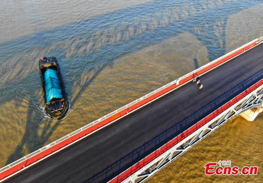 A drone photo shows the Nanjing Yangtze River Bridge, which is undergoing renovation work, in Nanjing City, Jiangsu Province, Oct. 18, 2018. A double-decked road-rail truss bridge across the Yangtze River, it was completed and open for traffic in 1968 and remains one of the most famous landmarks in China. The bridge is set to reopen by the end of the year. (Photo: China News Service/Yang Bo)