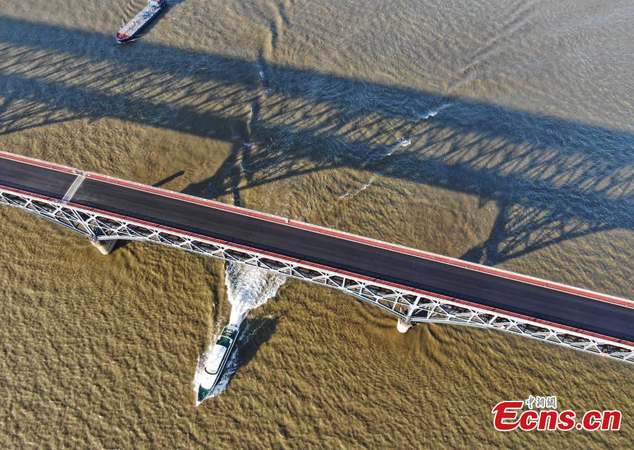 A drone photo shows the Nanjing Yangtze River Bridge, which is undergoing renovation work, in Nanjing City, Jiangsu Province, Oct. 18, 2018. A double-decked road-rail truss bridge across the Yangtze River, it was completed and open for traffic in 1968 and remains one of the most famous landmarks in China. The bridge is set to reopen by the end of the year. (Photo: China News Service/Yang Bo)
