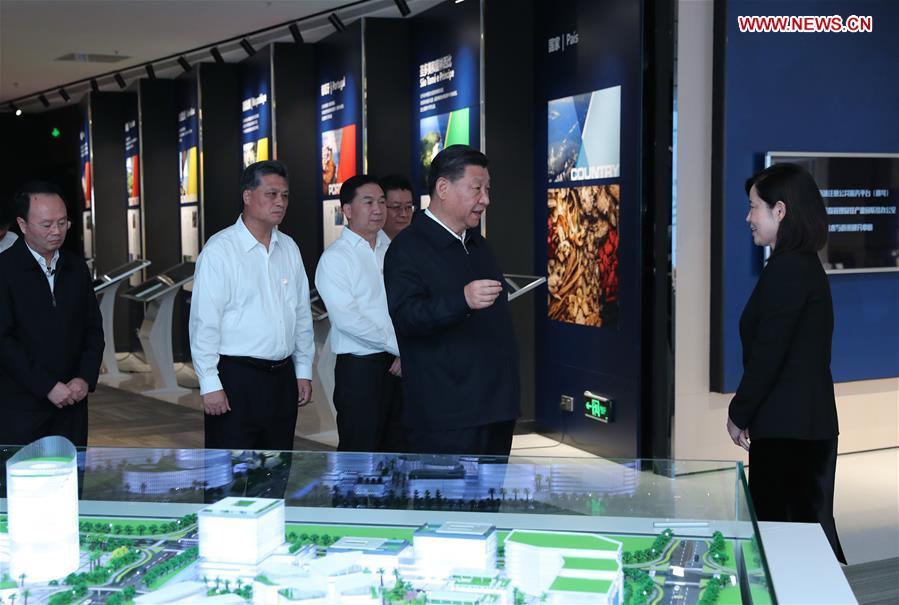 Chinese President Xi Jinping, also general secretary of the Communist Party of China Central Committee and chairman of the Central Military Commission, visits the Traditional Chinese Medicine Science and Technology Industrial Park of Co-operation between Guangdong and Macao in Zhuhai, south China\'s Guangdong Province, Oct. 22, 2018. Xi made an inspection tour in Zhuhai on Monday. (Xinhua/Ju Peng)