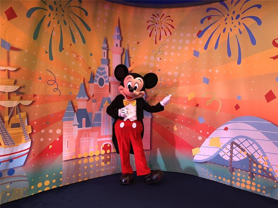 The resort welcomes guests to join Mickey’s birthday celebration, which will feature themed events, fun photo opportunities, delicious birthday treats, commemorative merchandise and much more. (Photo provided to chinadaily.com.cn)