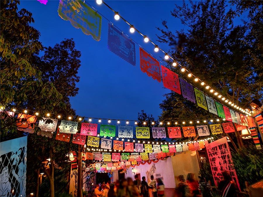 This fall, guests at Shanghai Disney Resort can enjoy a special limited-time experience inspired by Día de los Muertos. (Photo provided to chinadaily.com.cn)