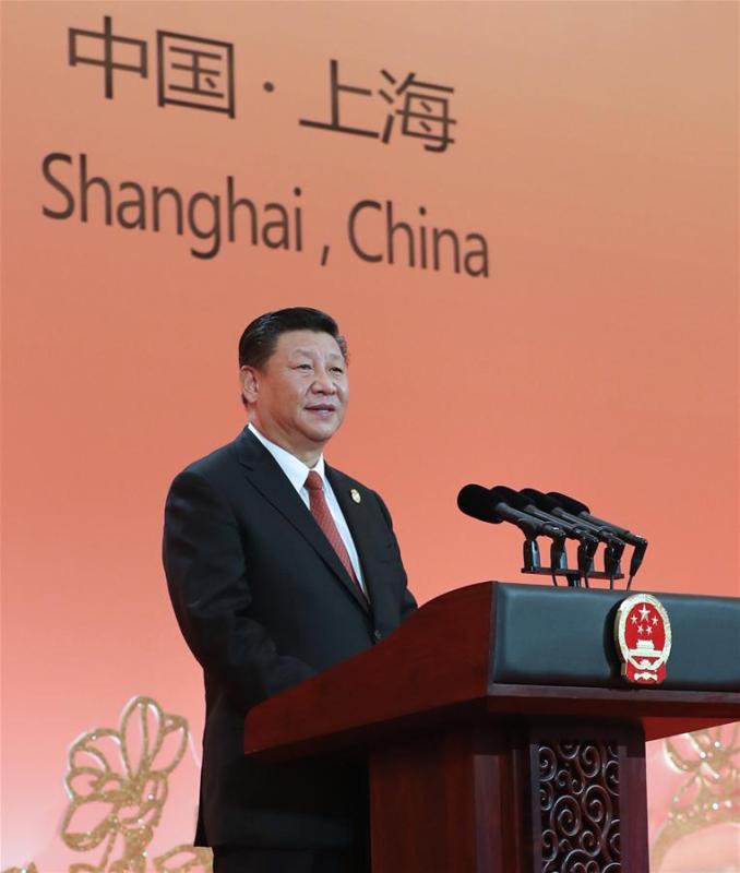 Chinese President Xi Jinping addresses a banquet in Shanghai, east China, Nov. 4, 2018. Xi Jinping and his wife Peng Liyuan hosted a banquet on Sunday evening in Shanghai to welcome distinguished guests from around the world, who will attend the first China International Import Expo (CIIE) opening Monday. (Xinhua/Xie Huanchi)