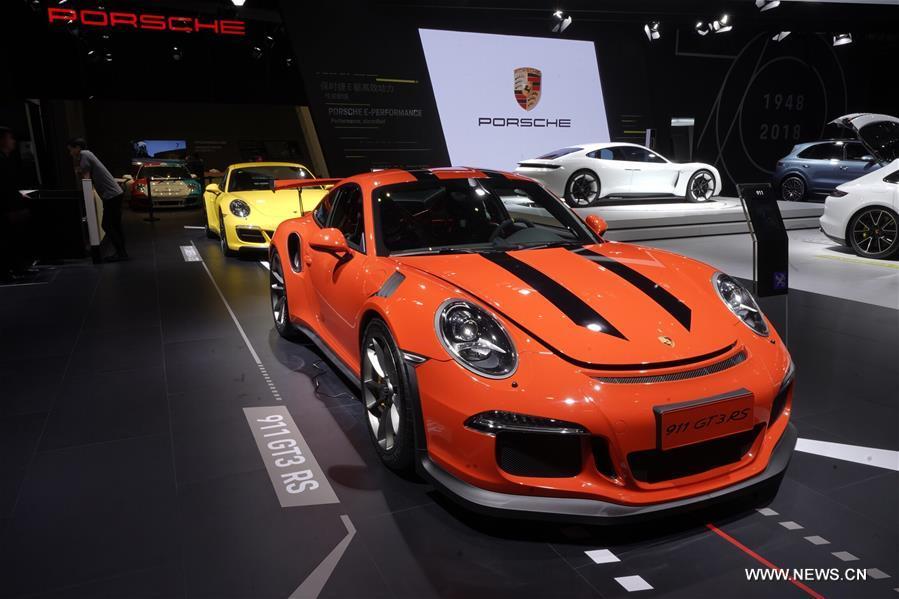 Photo taken on Nov. 7, 2018 shows a 911 GT3 RS of Porsche at the first China International Import Expo (CIIE) in Shanghai, east China. (Xinhua/Xing Guangli)