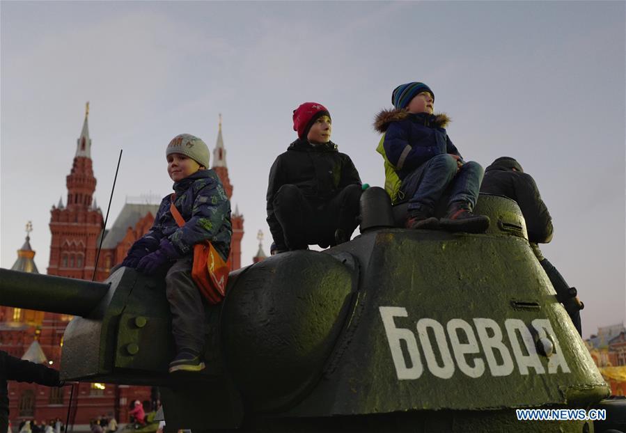 Children attend a rally to mark the 101st anniversary of Russia\'s 1917 October Revolution, in Moscow, Russia, Nov. 7, 2018. (Xinhua/Bai Xueqi)