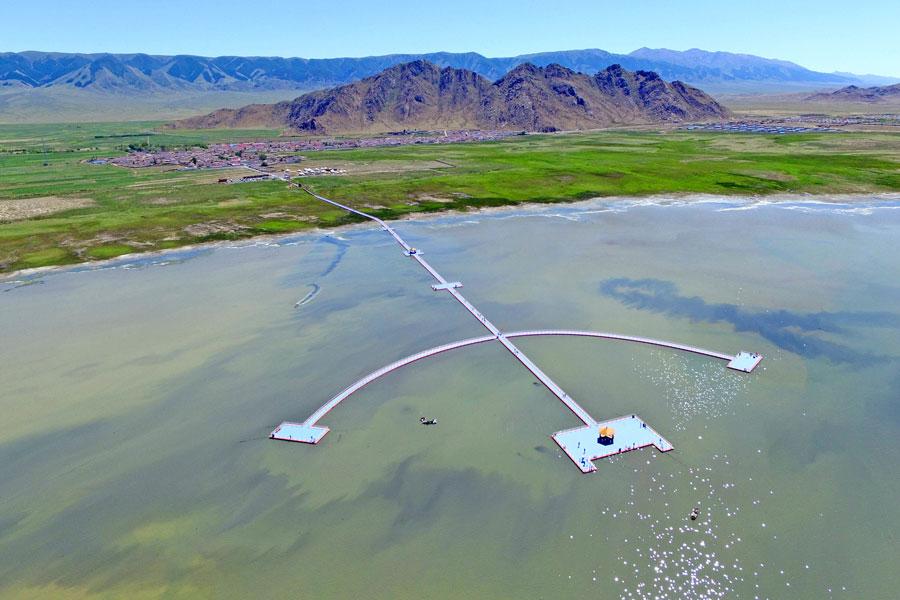 Barkol Lake in Xinjiang Uygur autonomous region. (Photo/chinadaily.com.cn)