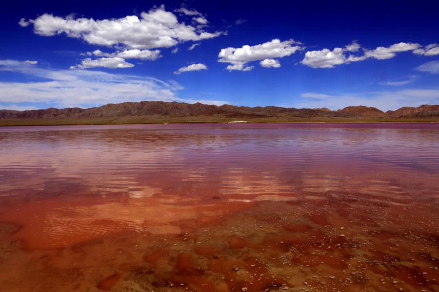 Symphony Lake in Xinjiang Uygur autonomous region.(Photo/chinadaily.com.cn)
