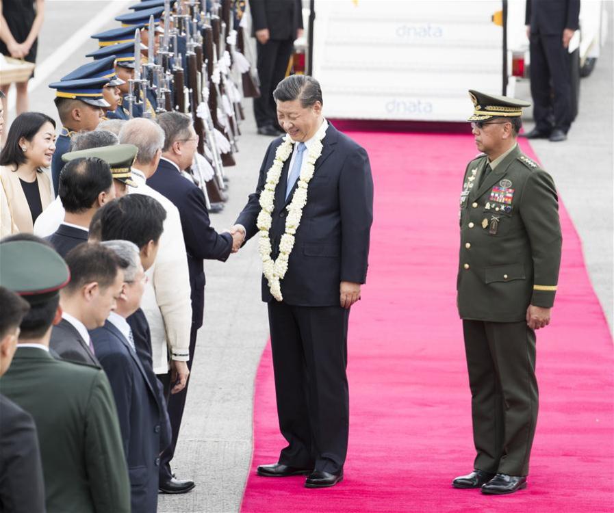 Chinese President Xi Jinping is welcomed upon his arrival in Manila, the Philippines, Nov. 20, 2018. Xi arrived here on Tuesday for a state visit to the Philippines. (Xinhua/Huang Jingwen)