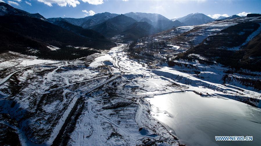 Aerial photo taken on Nov. 24, 2018 shows winter scenery in Xiaqunsi Forest Park of Ping\'an County, northwest China\'s Qinghai Province. (Xinhua/Wu Gang)