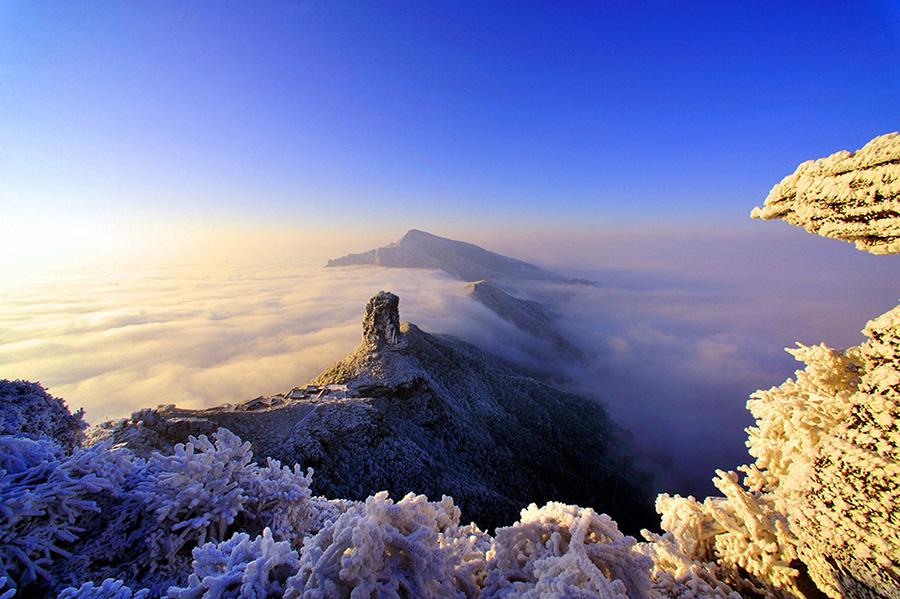 A fantastic landscape after a snowfall in Fanjing Mountain, located in Tongren city of Guizhou Province. (Photo/chinadaily.com.cn)