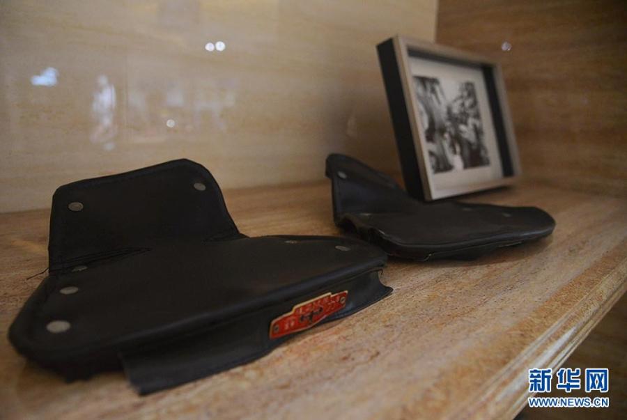 Baigou\'s bag industry starts from a bicycle seat cover made by leatherette in 1971. (Photo/Xinhua)