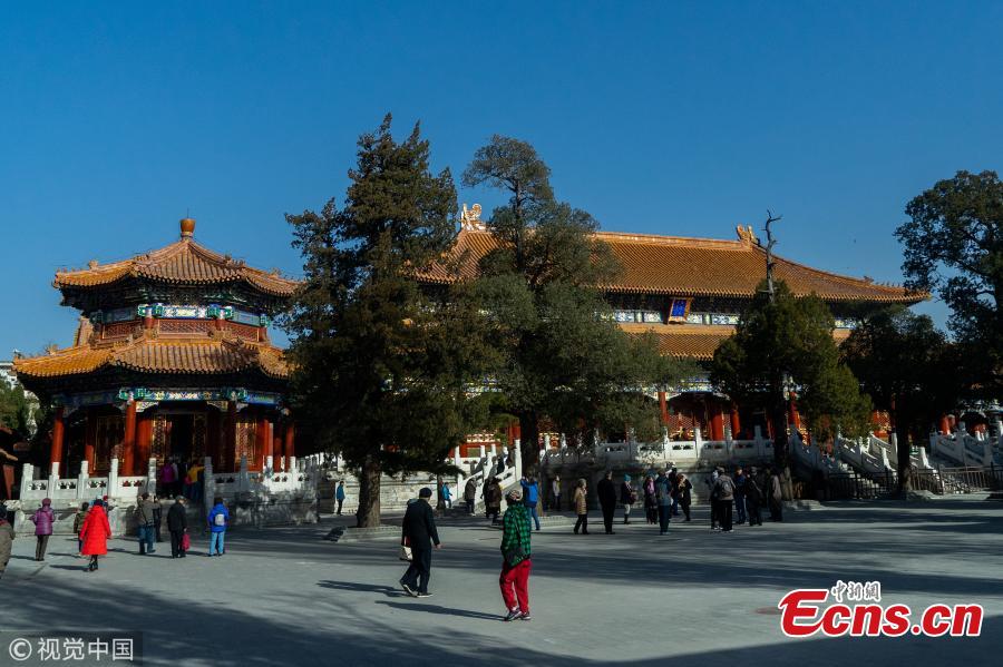 Shouhuang Palace in Jingshan Park, the second largest architectural complex on the central axis of Beijing, opened to the public in November, 2018 after four-year renovation. The latest renovation of the architecture began in 2014, which helped to restore the complex to its original look. Shouhuang Palace was first built in 1749 in the Qing Dynasty during the reign of Emperor Qianlong (1711-1799). Its total area of over 21,000 square meters is only surpassed by the Forbidden Palace, and it was the last architectural complex on the city\'s central axis to open to the public. Jingshan Park was one of the 14 heritage spots the city decided to include in the application for the central axis to become a World Cultural Heritage Site, and its renovation became a major project during this process. At present, the central axis has been included on the tentative list of the World Cultural Heritage Sites.(Photo/VCG)