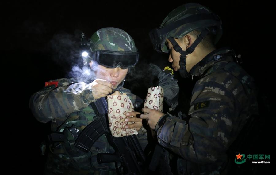 A detachment of the Xinjiang Armed Police Corps held a \