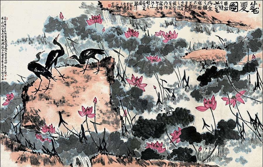 Eagles are a recurring subject in the oeuvre of late modern Chinese ink artist Li Kuchan, who specialized in the genre of flowers and birds in a carefree style. (Photo provided to chinadaily.com.cn)
Li, who grew up in a period when his country suffered poverty and chaos, focused on eagles in his creations to encourage the people to stand up against all the difficulties and fight for national independence.
An ongoing exhibition marking the 120th anniversary of Li’s birth is showing his eagle-themed paintings, calligraphic works and art collections, through Dec. 22.