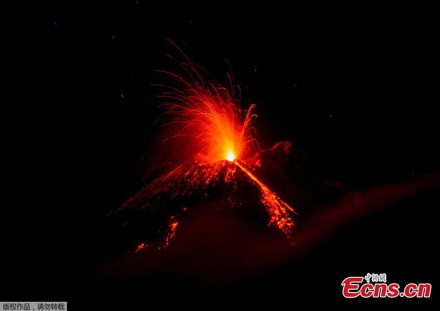 Italy’s Mount Etna has been sending lava flows down the mountainside this week in a new eruption. Mount Etna, located in Sicily, is the highest volcano in Europe. (Photo/Agencies)