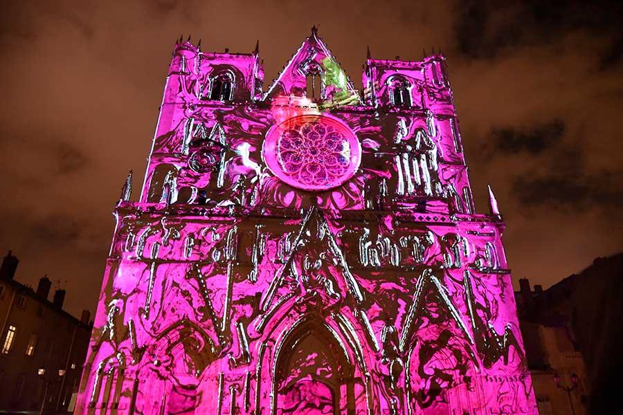 The Saint Jean Cathedral in Lyon is the major site for the light festival. The church has been decorated with amazing colors and patterns that last around eight minutes in celebration of the annual Lyon Festival of Lights on Dec. 9, 2018. (Photo/chinadaily.om.cn)