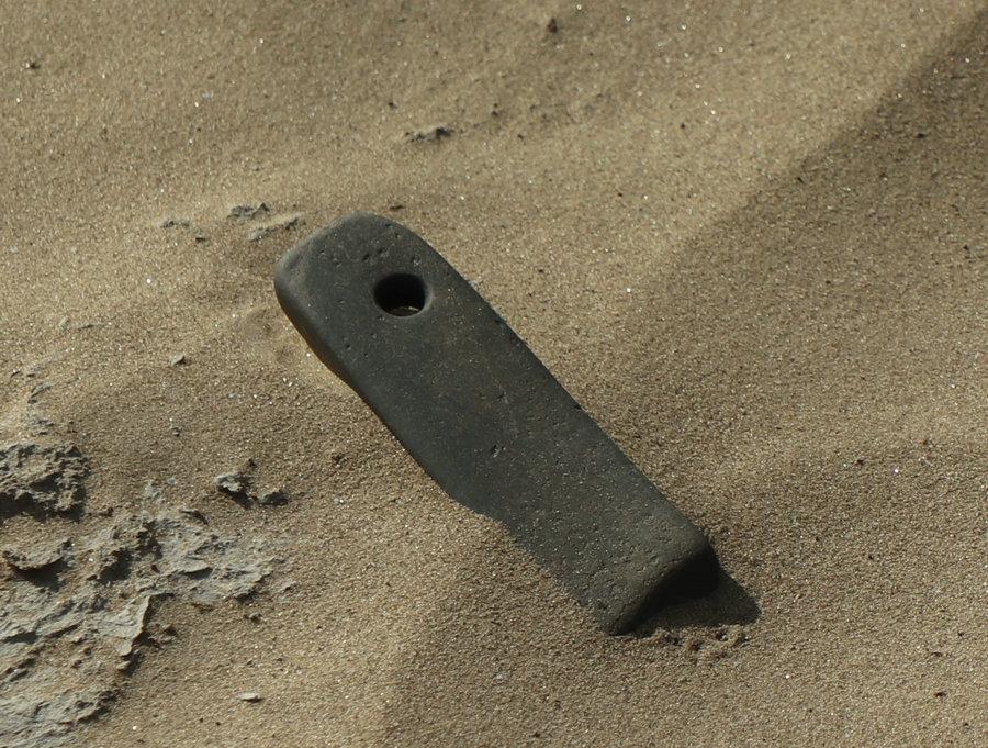 47 heritage sites and more than 70 pieces of relics were found at the middle and lower reaches of the Keriya River in Northwest China\'s Xinjiang Uygur autonomous region. (Photo provided to chinadaily.com.cn)