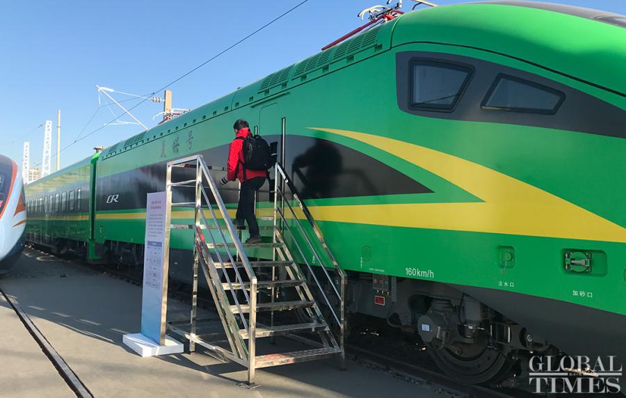 China Railway Corp also unveiled new Fuxing Bullet train CR200J, which has a maximum speed of 160 km/h. The new model, which has a centralized power Electric Multiple Unit (EMU) that can accommodate current maintenance equipments, will replace some of the regular trains running on China\'s railway network in the future. (Photos: Li Xuanmin/GT)