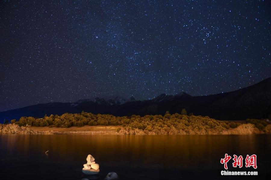 Photo shows the breathtaking winter scenery of Tibet. (Photo: China News Service/He Penglei)