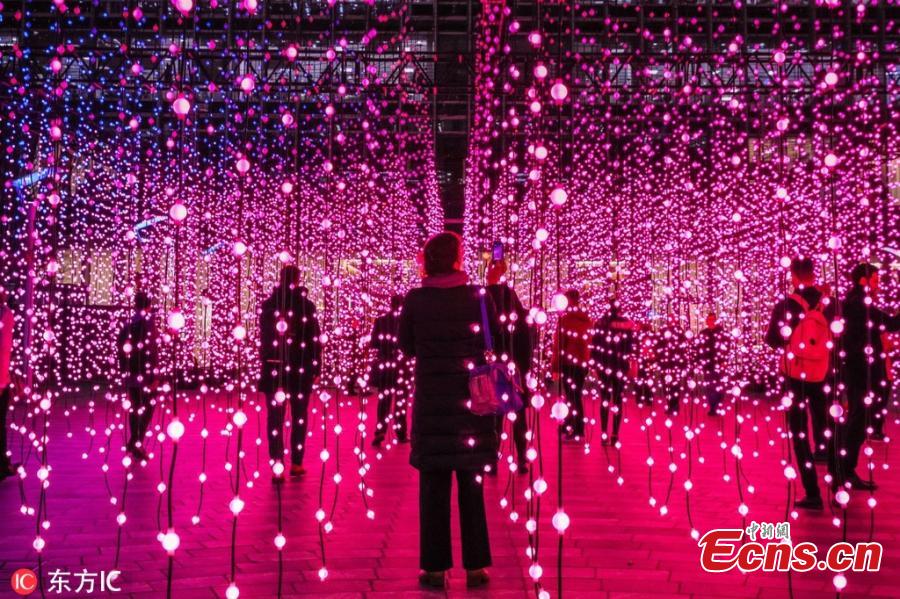 Lights installation are seen in the financial district of Canary Wharf as part of the Winter Lights festival, London, January 14, 2019. The sculptures and installations are the creations of some of artists who present work in different forms of light technology. Artists from across the world showcase installations that are interactive, performance art or visual. (Photo/Agencies)