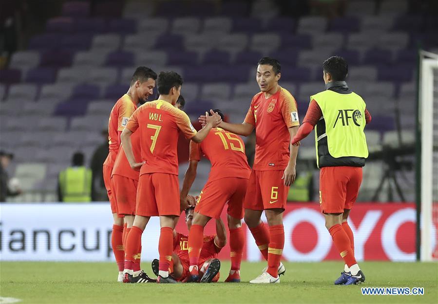 China\'s players celebrate after the 2019 AFC Asian Cup round of 16 match between China and Thailand in Al Ain, the United Arab Emirates, Jan. 20, 2019. (Xinhua/Cao Can)