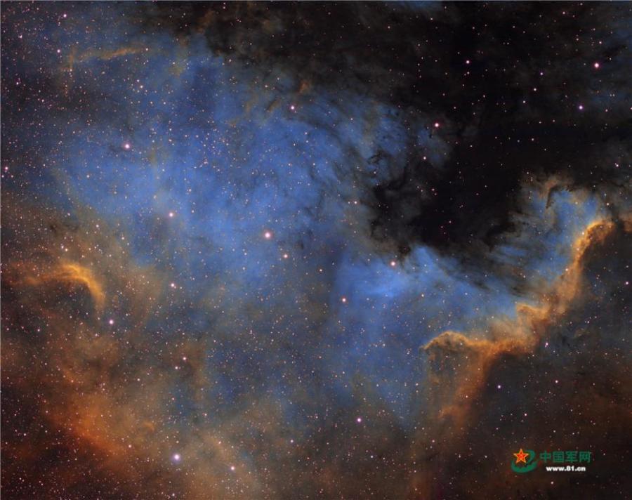 A space photo taken by Zhu Chengcheng, a PLA Air Force pilot. Aside from having flown four types of war planes, Zhu is a huge fan of taking photos of celestial bodies. He shared the photos to wish readers a happy Spring Festival, China’s Lunar New Year, which falls on February 5 this year. (Photo/81.cn)