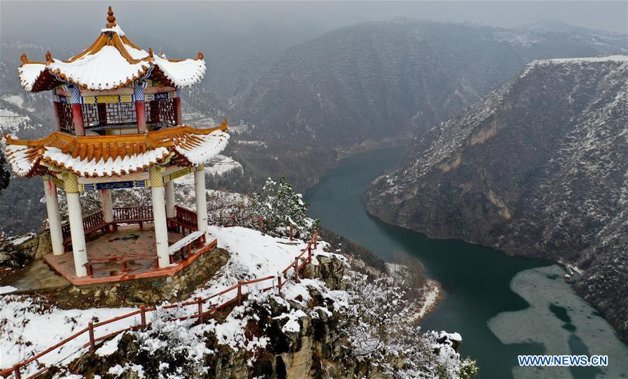 Aerial photo taken on Jan. 31, 2019 shows the snow scenery of the Shuanglongwan scenic area in Lushi County, central China\'s Henan Province. (Xinhua/Li Jianan)