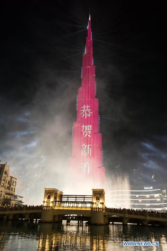 Light show is seen at Burj Khalifa, the world\'s tallest building, to celebrate the Chinese Lunar New Year in Downtown Dubai, the United Arab Emirates (UAE), Feb. 4, 2019. The Chinese Lunar New Year falls on Feb. 5 this year. (Xinhua/Mahmoud Khaled)