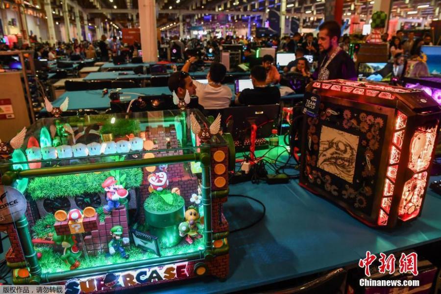 Participants play games at the Campus Party technology festival, in Sao Paulo, Brazil, Feb. 12, 2019. Campus Party is an annual week-long, 24-hour technology festival that gathers developers, gamers and computer enthusiasts. (Photo/Agencies)