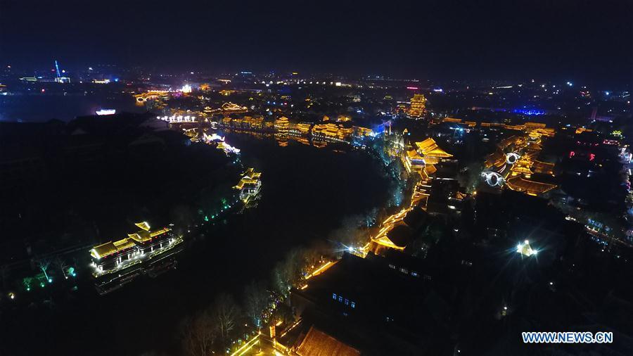 Aerial photo taken on Feb. 16, 2019 shows the night view of the ancient town of Taierzhuang in east China\'s Shandong Province. (Xinhua/Wang Kai)