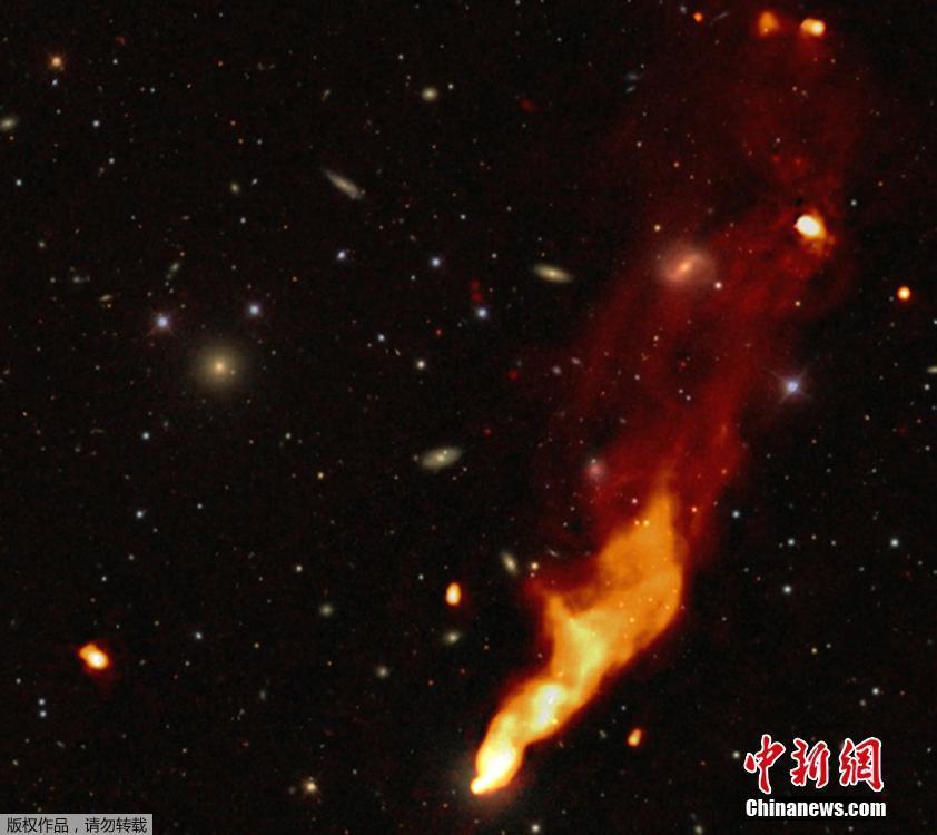 Data on just two percent of the night sky has revealed hundreds of thousands of previously undetected galaxies, according to a major new radio sky survey of the night sky by the Low-Frequency Array (LOFAR) telescope, a European network of radio antenna. (Photo/Agencies)