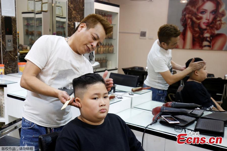 U.S. President Donald Trump and DPRK leader Kim Jong Un have become the latest style icons in Hanoi, a week before their second summit is to be held in the capital city of Vietnam, Feb. 19, 2019. (Photo/Agencies)
