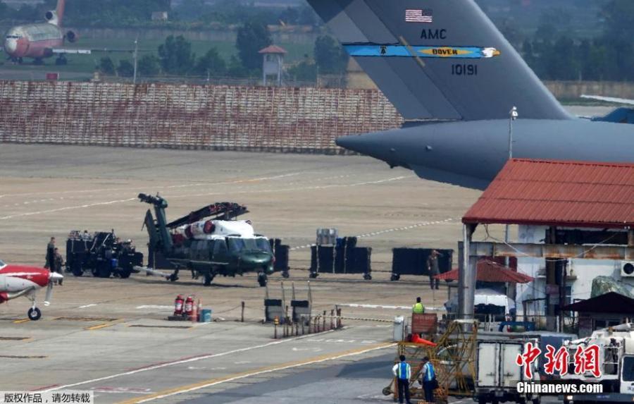 The U.S.\'s Boeing C-17, carrying the Marine One helicopter, touches down in Noi Bai, Feb. 20, 2019. (Photo/Agencies)
