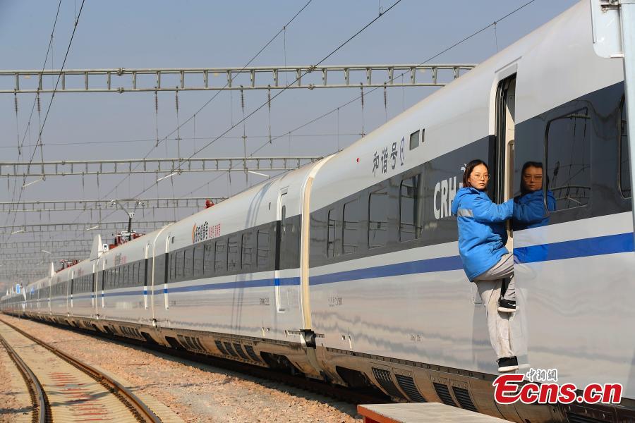 Pang Yidan participates in a drill simulating a mechanical failure on a high-speed train in Taiyuan, North China’s Shanxi Province, Feb. 21, 2019. The team at the high-speed train service station in Taiyuan, established on March 8, 2018, is comprised of 19 female technicians with an average age of 23 years, the first its kind in China. They are responsible for emergency responses related to high-speed trains heading to Beijing. (Photo: China News Service/Zhang Yun)