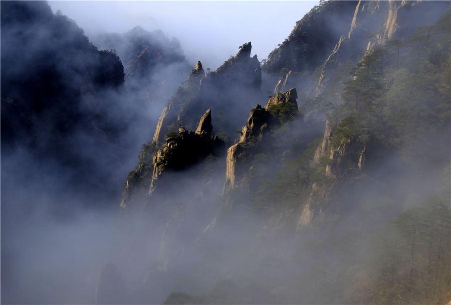 A view of Huangshan Mountain after the snowy weather in East China\'s Anhui Province, Feb. 19, 2019. (Photo/Asianewsphoto)