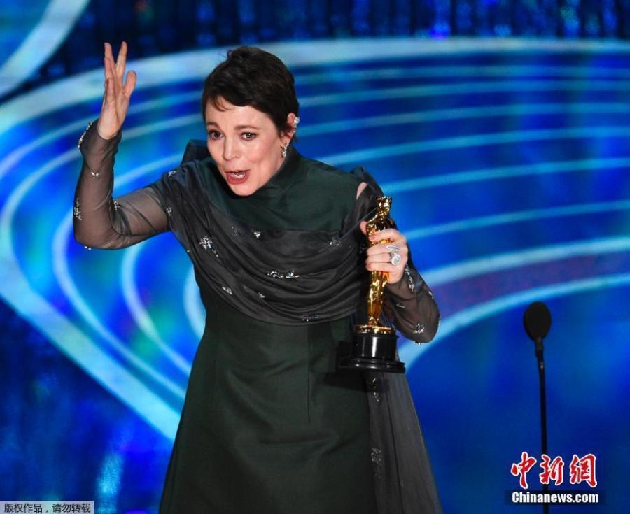 Olivia Colman accepts the award for best performance by an actress in a leading role for The Favorite at the Oscars on Sunday, Feb. 24, 2019.  (Photo/Agencies)