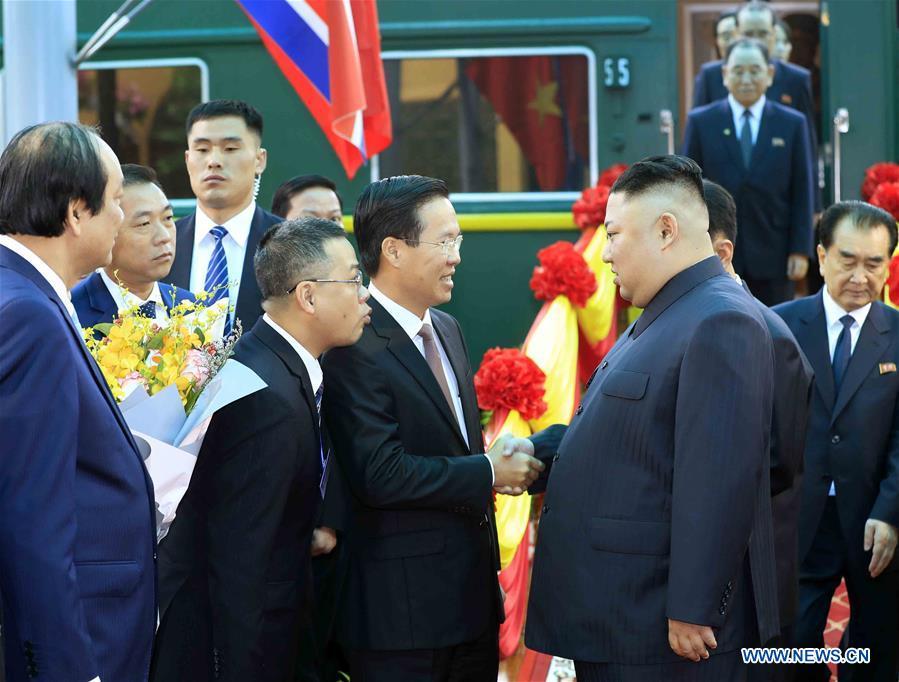 In this photo provided by Vietnam News Agency, top leader of the Democratic People\'s Republic of Korea (DPRK) Kim Jong Un (R F) arrives at Dong Dang railway station in Lang Son Province, Vietnam, on Feb. 26, 2019. Kim arrived in Vietnam Tuesday morning by train for his first official visit to the country and the second summit with U.S. President Donald Trump, Vietnam News Agency reported. (Xinhua)