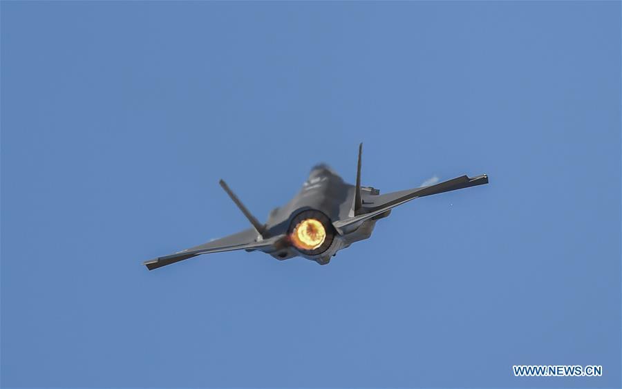 An Australian Defence Force F-35 performs during the Australian International Airshow and Aerospace & Defence Exposition at the Avalon Airport, Melbourne, on Feb. 28, 2019. (Xinhua/Bai Xuefei)