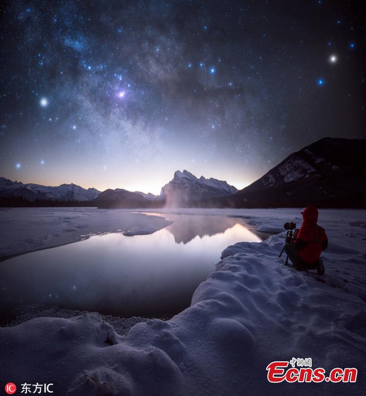 Landscape photographer Daniel Greenwood of Vancouver, Canada is known for making creative pictures that connect many natural elements together. (Photo/IC)