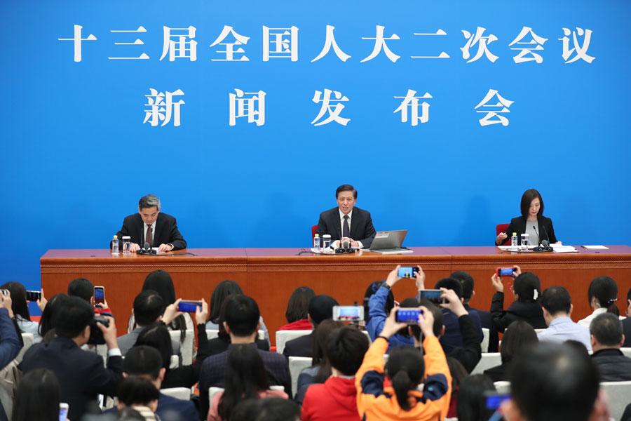The 13th National People\'s Congress, the top legislature, holds a news conference in Beijing on March 4, 2019. (Photo/chinadaily.com.cn)

The 13th National People\'s Congress, the top legislature, held a news conference in Beijing on Monday. Here are the highlights:

China, U.S. interests are interwoven and confrontation does not benefit anyone, Zhang Yesui, spokesman for the second session of the 13th National People\'s Congress, said on Monday.

The draft foreign investment law will be submitted to the top legislature for review on March 8 and put for vote on March 15, Zhang Yesui, spokesman for the second session of the 13th National People\'s Congress, said on Monday.