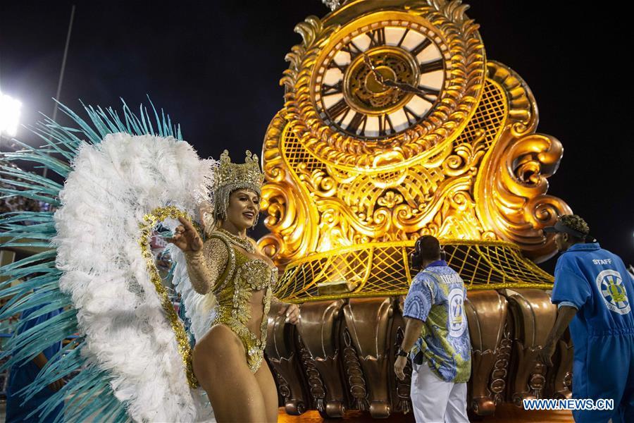 A reveller of the samba school \