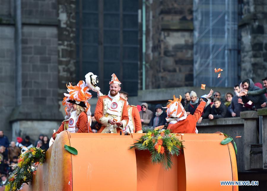 Revelers take part in the Rose Monday carnival parade in Cologne, Germany, on March 4, 2019. The Rose Monday parade marks the high point of Cologne\'s annual carnival. (Xinhua/Lu Yang)