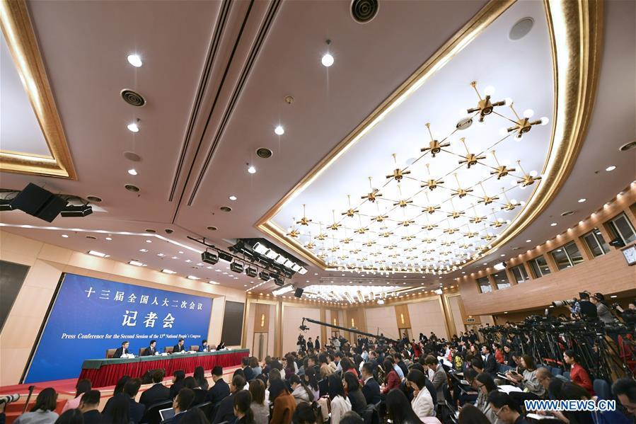China\'s Minister of Finance Liu Kun, and vice ministers Cheng Lihua and Liu Wei attend a press conference on the country\'s fiscal and tax reforms and fiscal work for the second session of the 13th National People\'s Congress in Beijing, capital of China, March 7, 2019. (Xinhua/Li Ran)