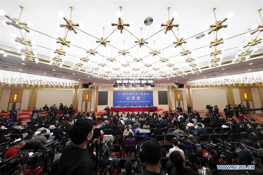 China\'s Minister of Finance Liu Kun, and vice ministers Cheng Lihua and Liu Wei attend a press conference on the country\'s fiscal and tax reforms and fiscal work for the second session of the 13th National People\'s Congress in Beijing, capital of China, March 7, 2019. (Xinhua/Shen Bohan)