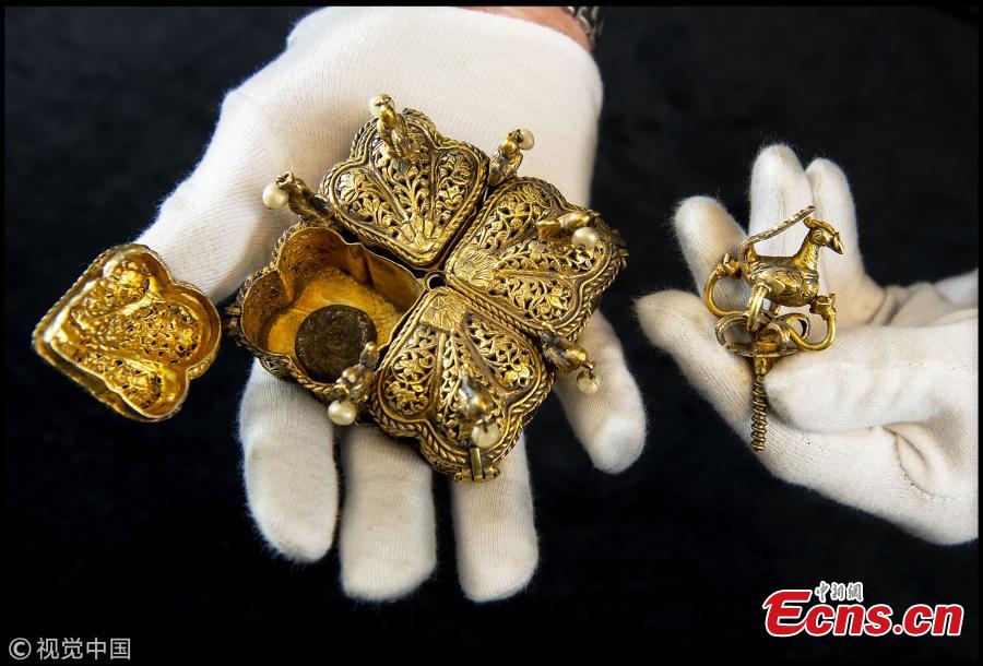 Tipu Sultan\'s ornate solid gold betel nut casket which amazingly still contains 220 year old nuts. (Photo/VCG)