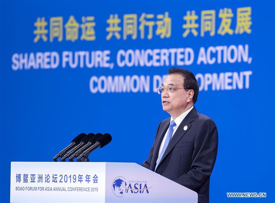 Chinese Premier Li Keqiang delivers a keynote speech at the opening plenary of the Boao Forum for Asia annual conference in Boao, south China\'s Hainan Province, March 28, 2019. (Xinhua/Li Tao)