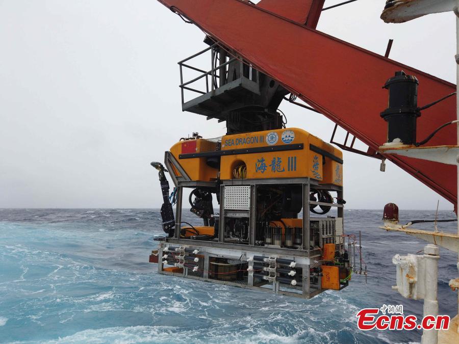 China\'s unmanned submersible \